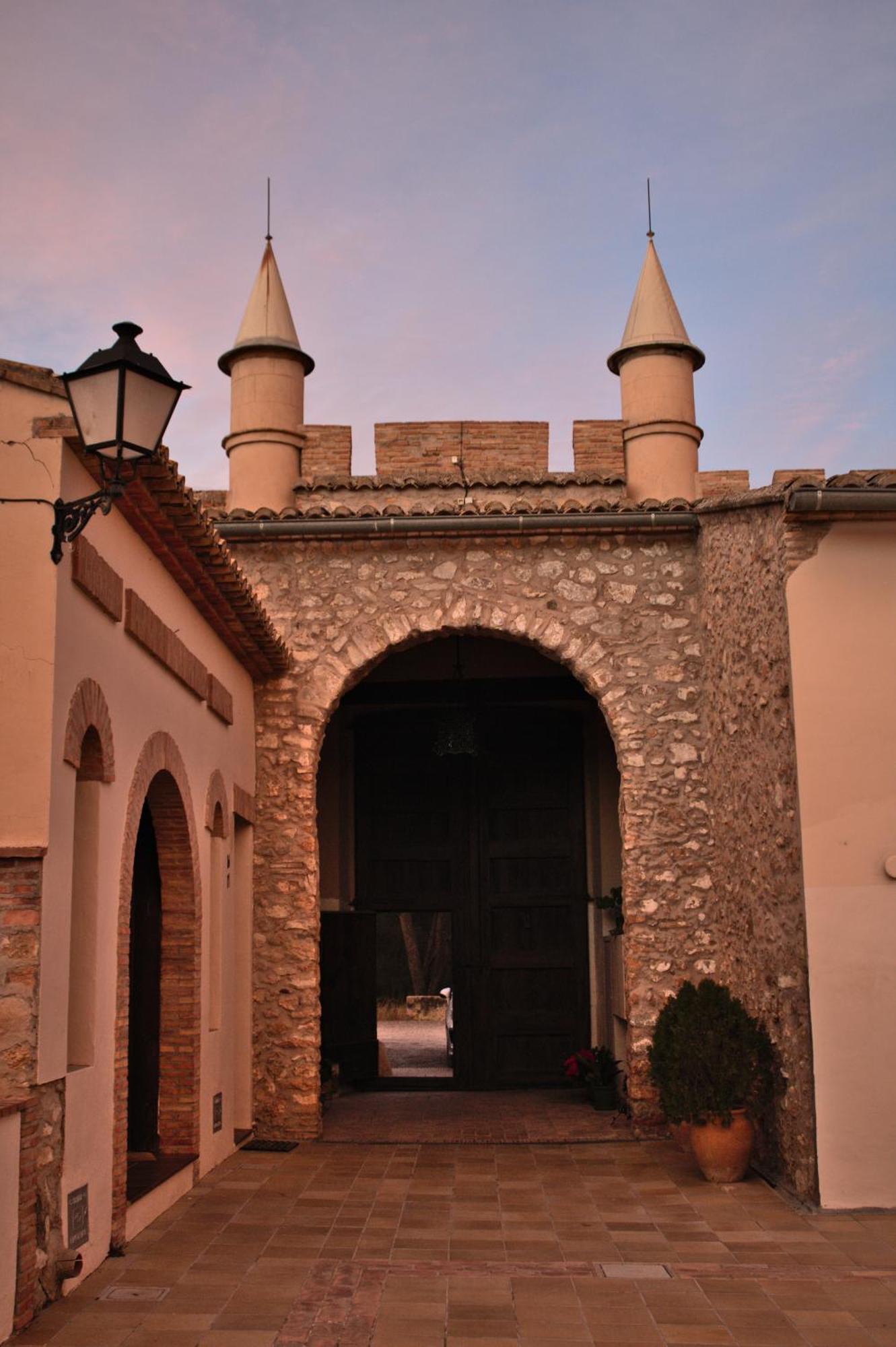 Castillo Con Piscina En Plena Sierra Calderona เซกอร์เบ ภายนอก รูปภาพ